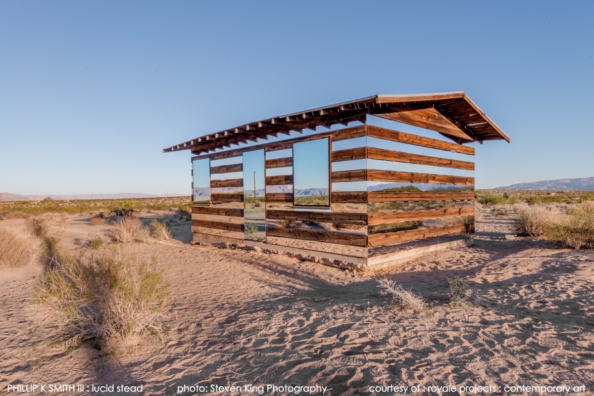 It's a simple concept, but the effect is striking and makes the building seem to almost disappear (Photo: Steve King/royale projects : contemporary art)
