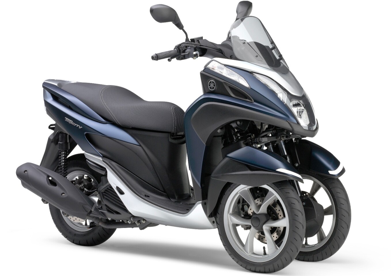 The three-cylinder 850 cm3 Yamaha MWT-9 concept is described as a "cornering master" and the indications are that it is likely to extend the existing three-wheeled 125 cm3 Tricity scooter (pictured) into an entire family of three-wheelers