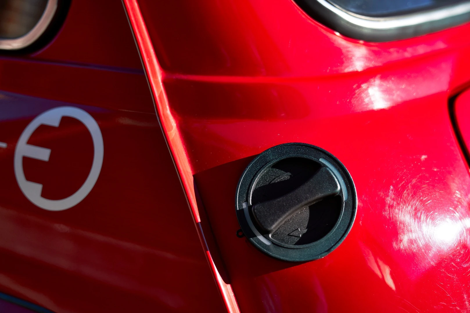 Classic Mini Electric concept: charge point where the fuel cap would normally be