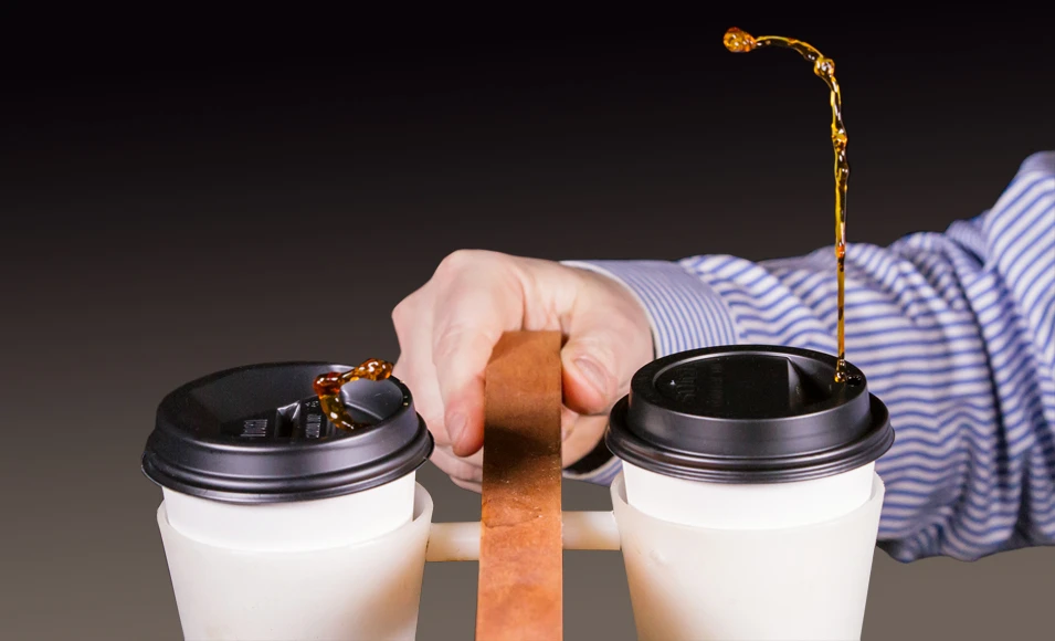 Viora Lid managed to prevent and contain spills in a splash test against a conventional lid