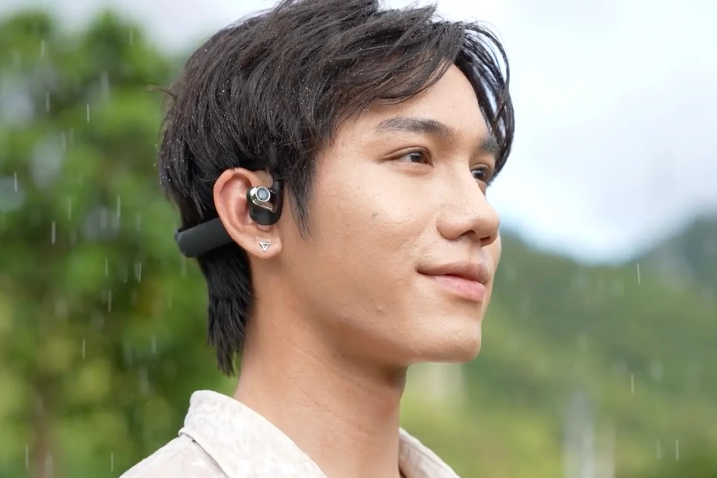 The X1 headset is presently on Kickstarter