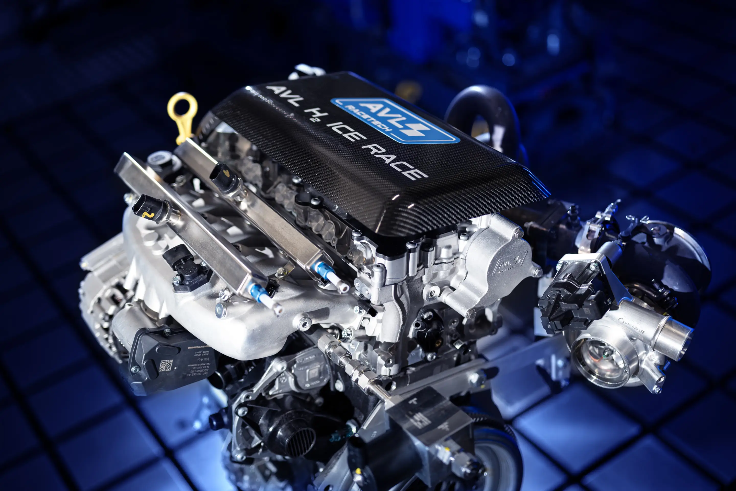 Hydrogen Injection Engine Water-injected 2.0-liter turbo-four hydrogen engine spits out 410 hp