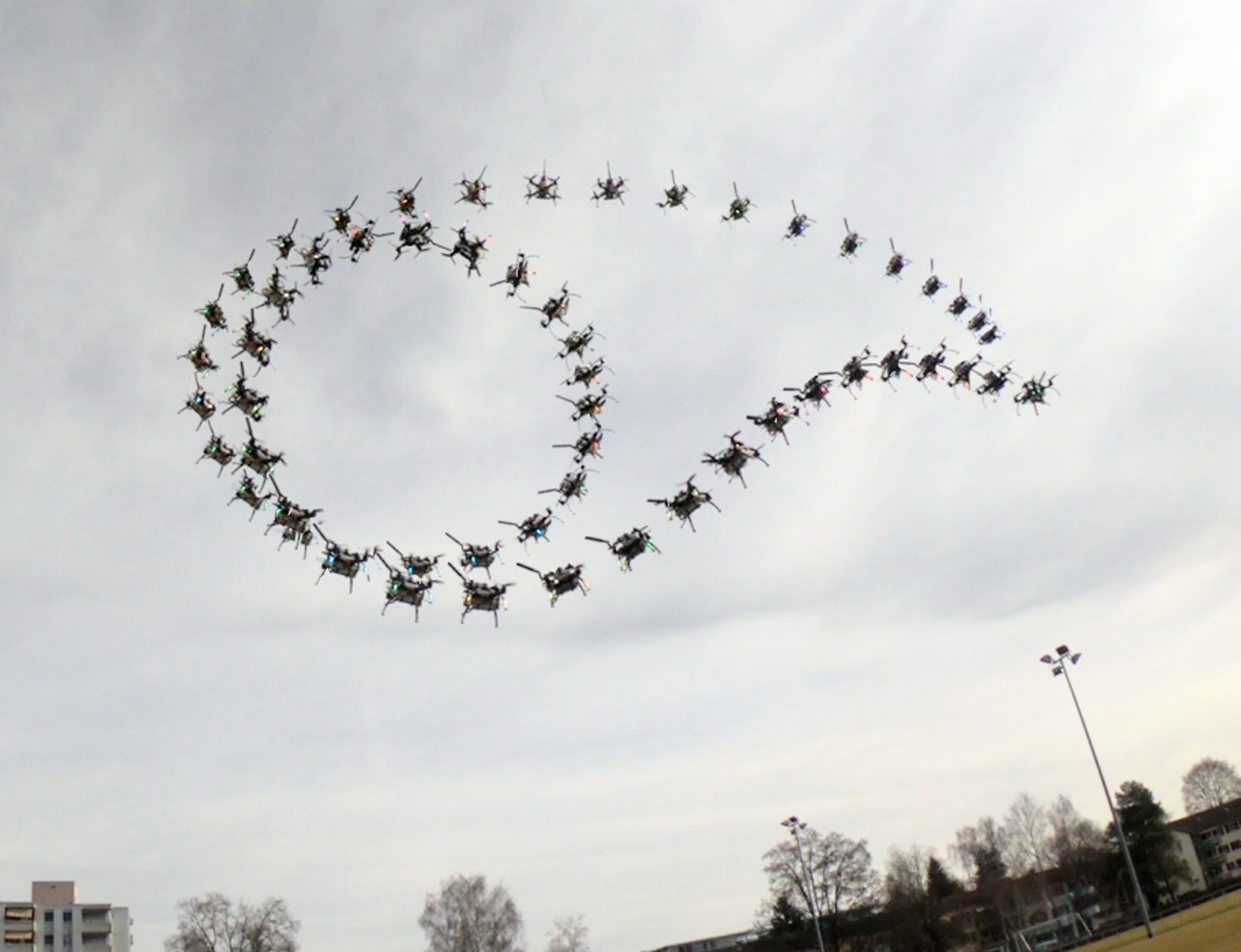 AI algorithm enables autonomous drones to do barrel rolls and flips