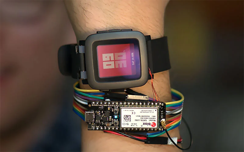 A work-in-progress peek at what we might expect from Pebble Time smartstraps