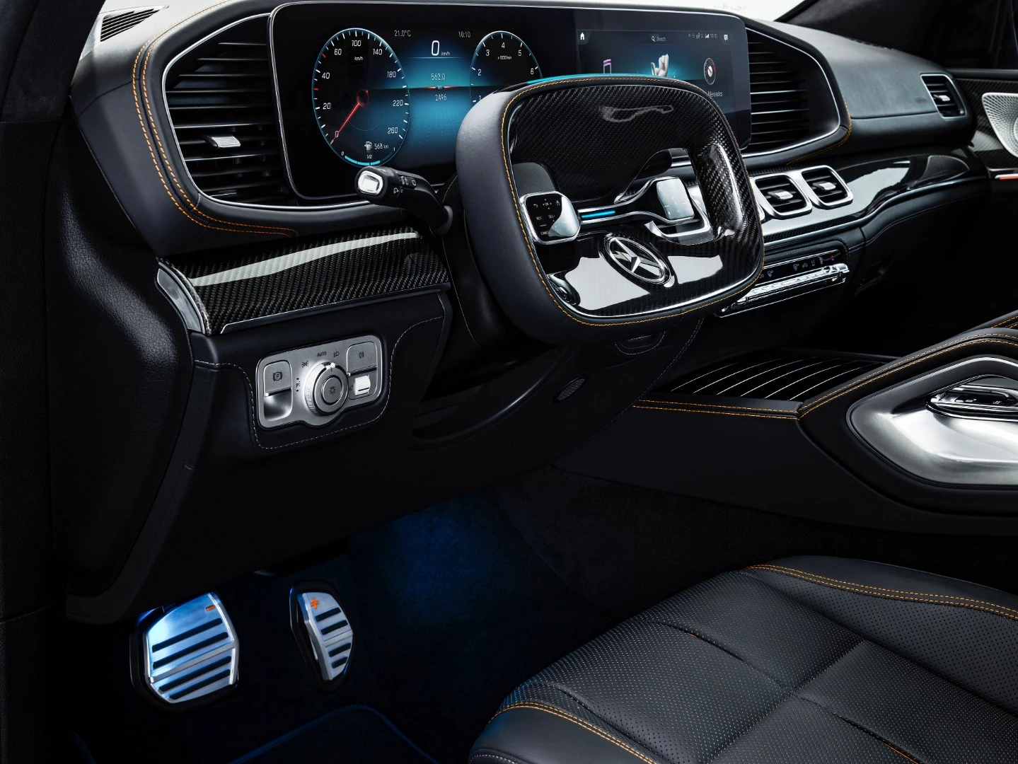 Steering wheel and pedals retract when the car goes to autonomous mode