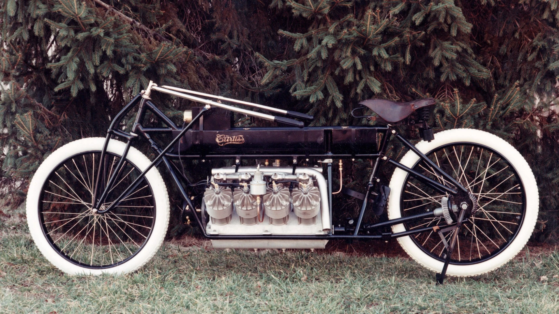 The full story of Glen Curtiss and his V8 motorcycle can be found in our feature article, the tale of the 1907 Curtiss V8, the only motorcycle ever to hold the outright land speed record. Curtiss ran 136.27 mph (219.31 km/h) on 24 January 1907 at Daytona Beach, Florida
