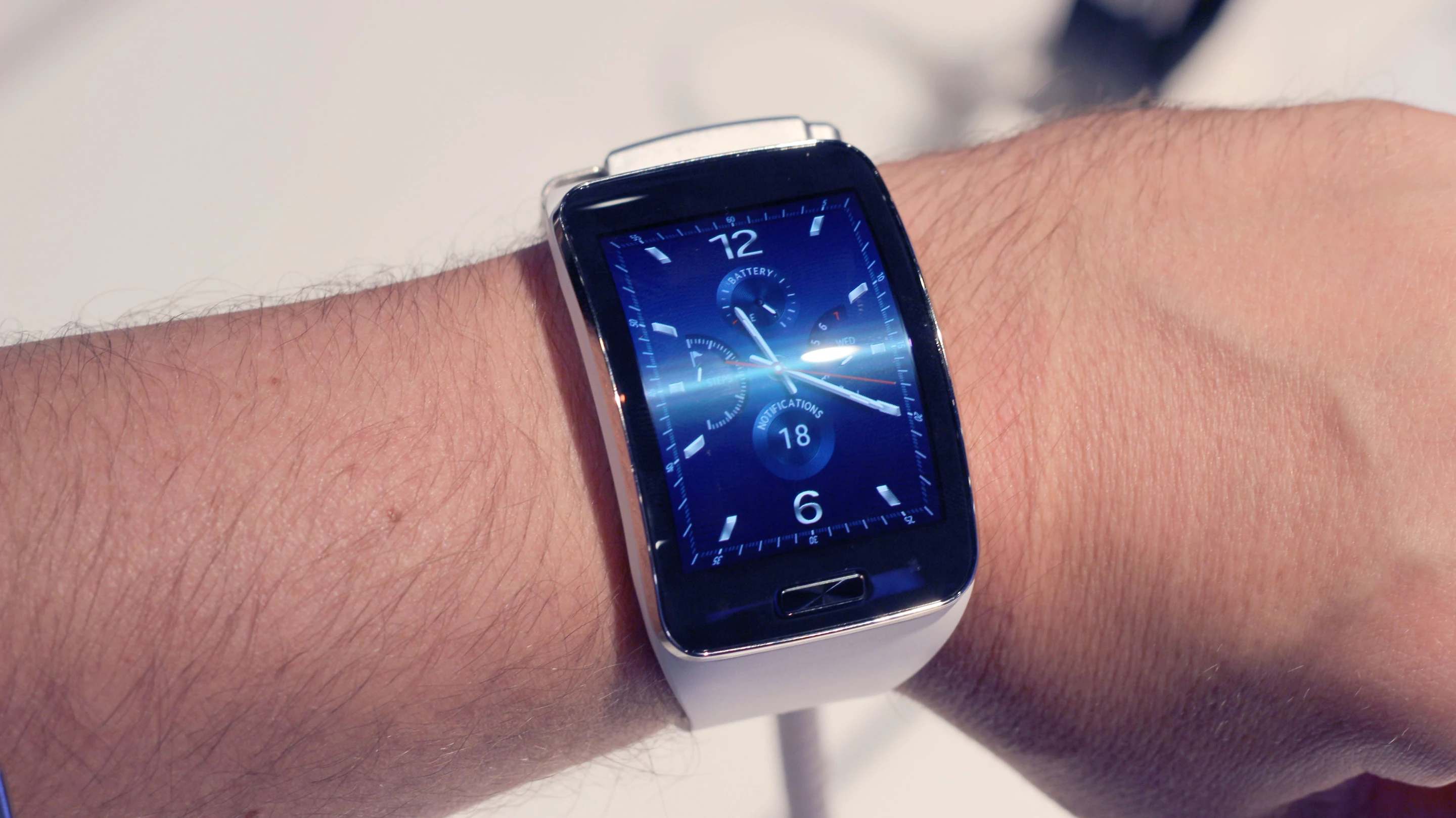 Samsung Gear S (Photo: Will Shanklin/Gizmag.com)