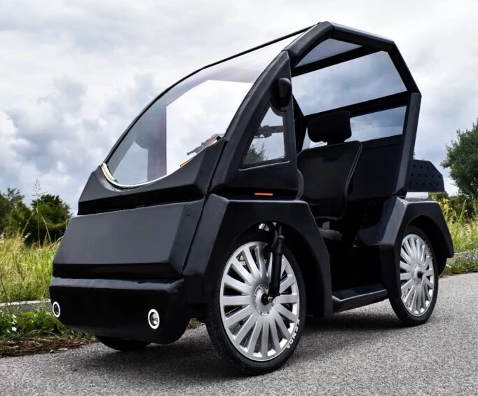 The Orion takes its rider to a top assisted speed of 25 km/h (16 mph)