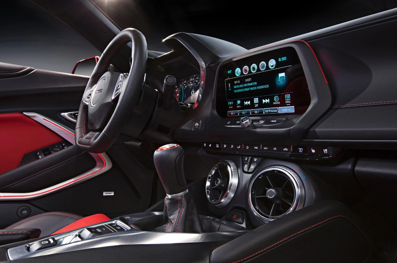Though somewhat compact, given the 2016 Camaro's size, the coupe's cabin is very well-appointed and roomy