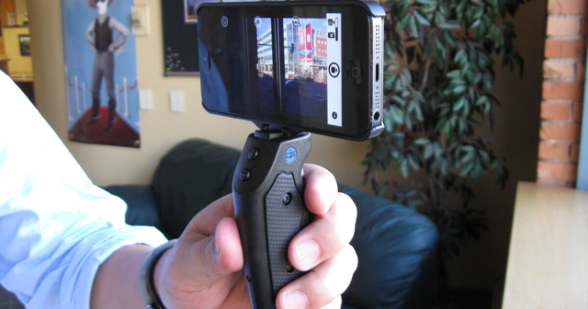 Review Grip & Shoot iPhone photography pistol grip