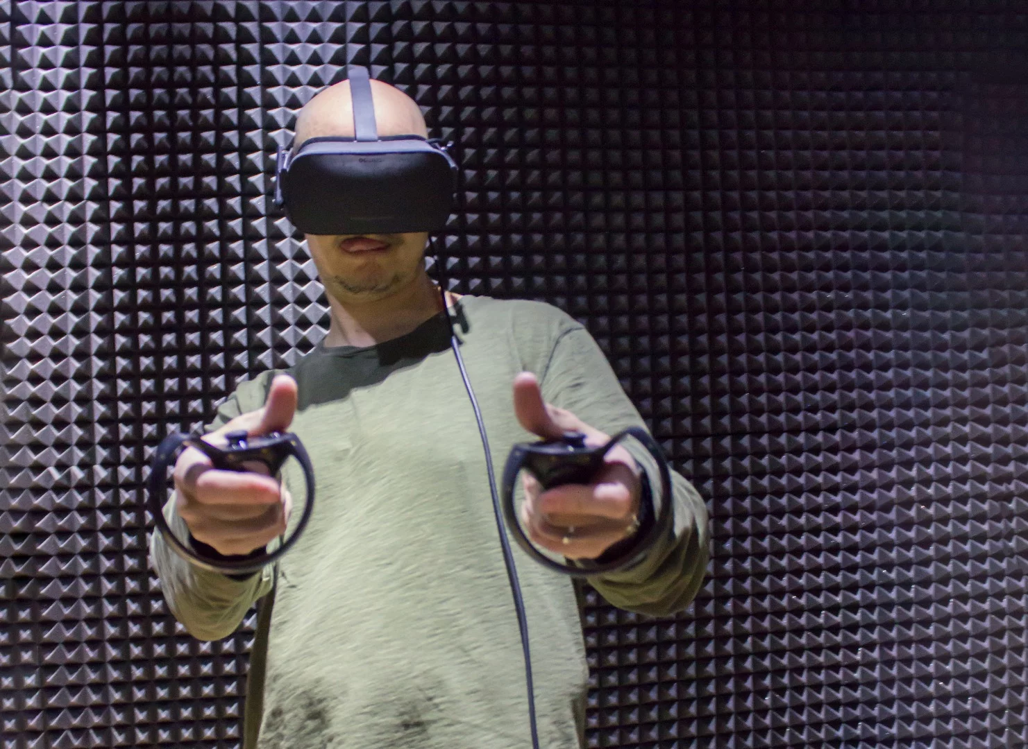 "Eeeeeey!" – our best VR pick is the Oculus Rift, with Oculus Touch controllers