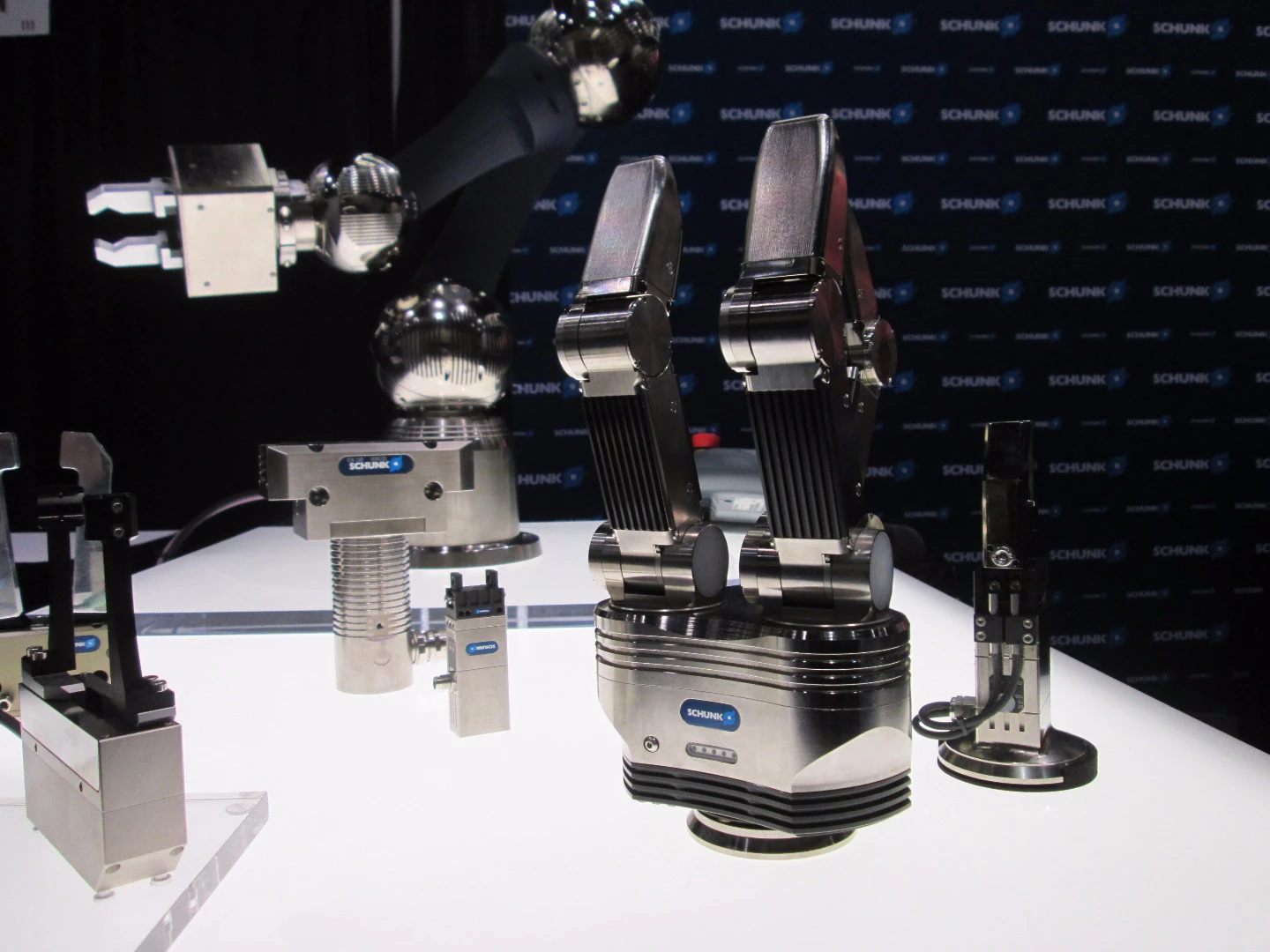 Schunk manipulators
