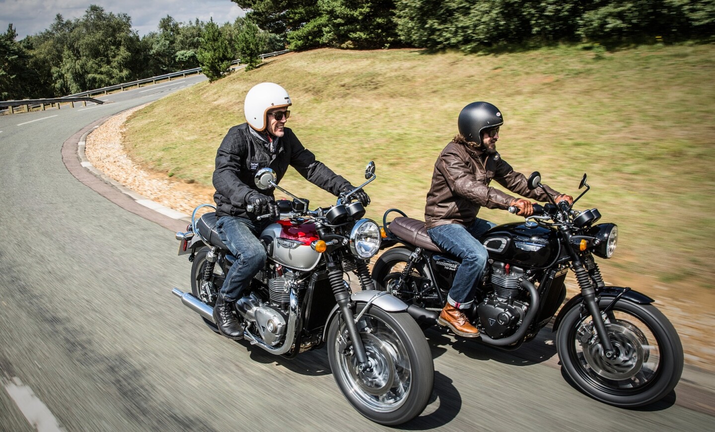 The Triumph Bonneville T120 in action
