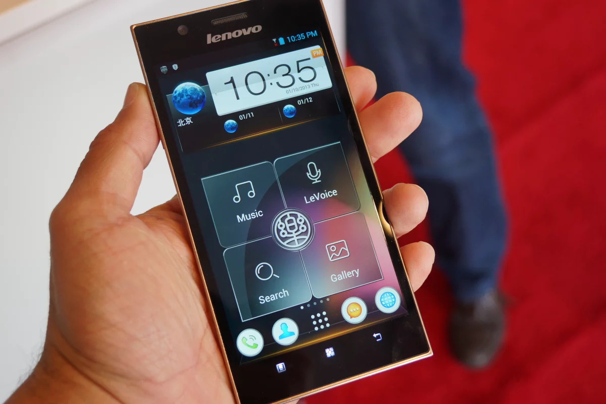 Lenovo has released the K900 smartphone in China