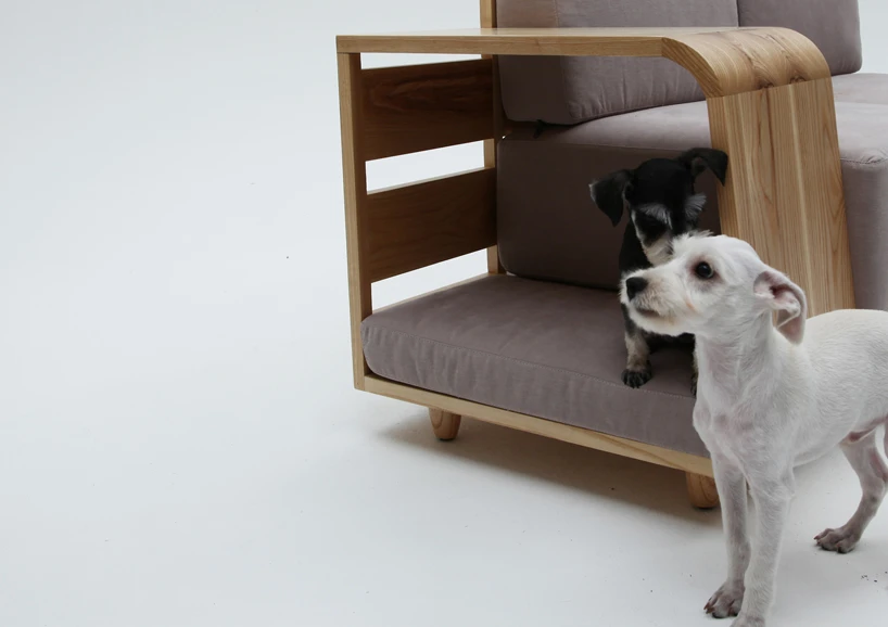 The dog house feature offers indoor dogs a comfy padded and private area of their own, without feeling isolated from their owners