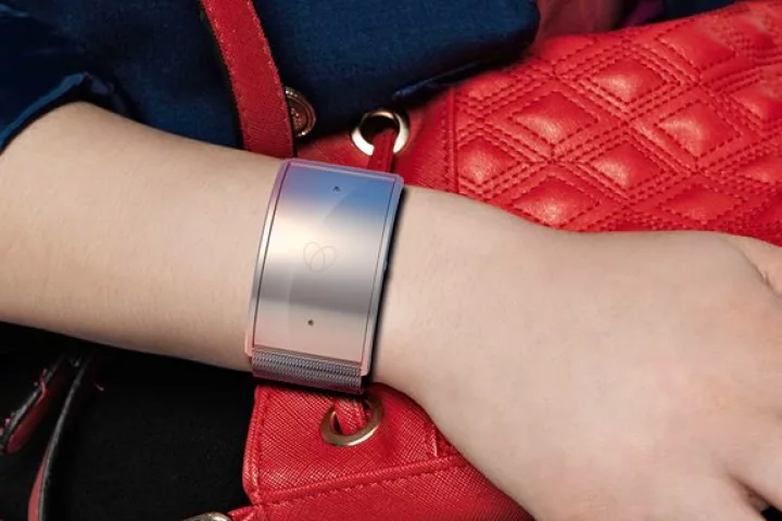 Safelet is designed to look like a normal bracelet, but it has the capacity to stop a violent attack