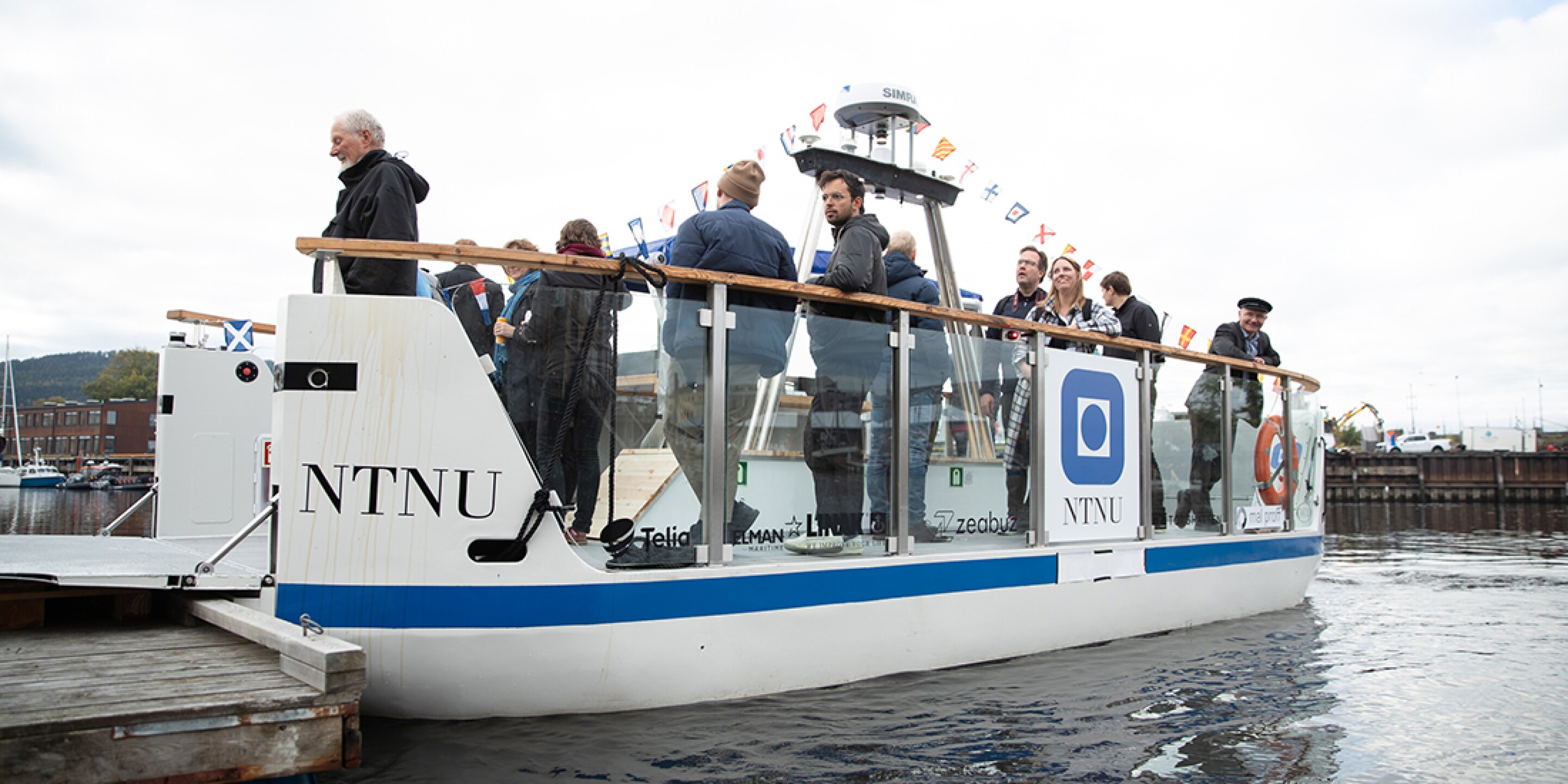 "Worldfirst" autonomous electric passenger ferry enters use in Norway