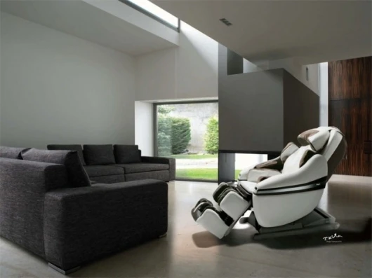 INADA's Sogno full-body massage chair