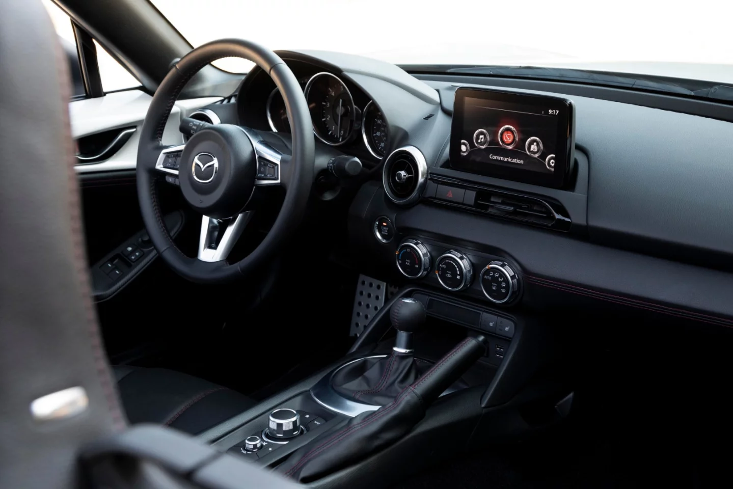 The 2019 Mazda MX-5 Miata RF comes in two flavors: Club and Grand Touring