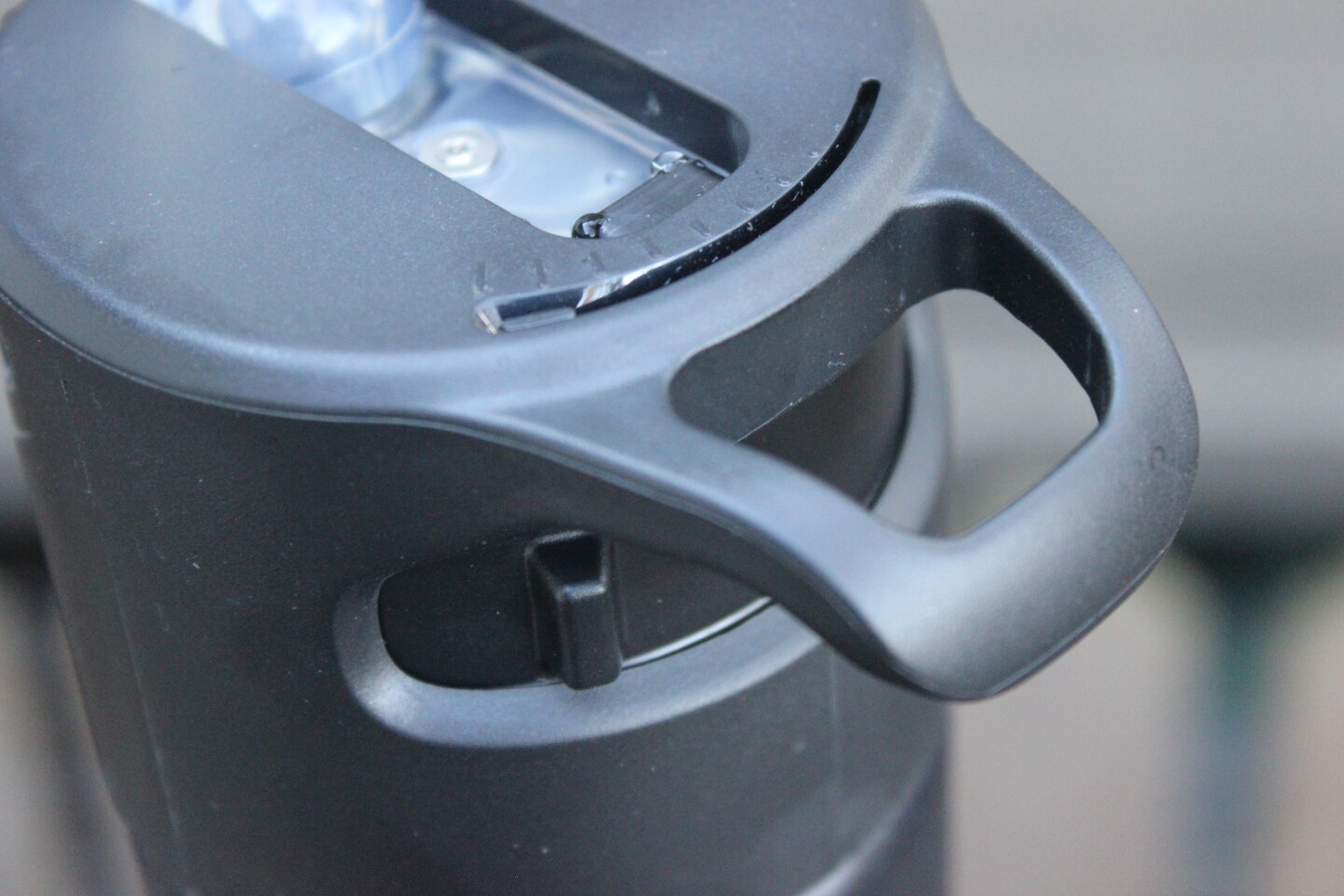 Vessel users utilize a lever to determine the water-to-Elixir mix