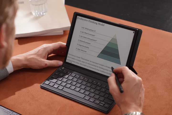The Boox Tab Ultra C employs Kaleido 3 color E Ink technology, which is more color rich than its predecessor