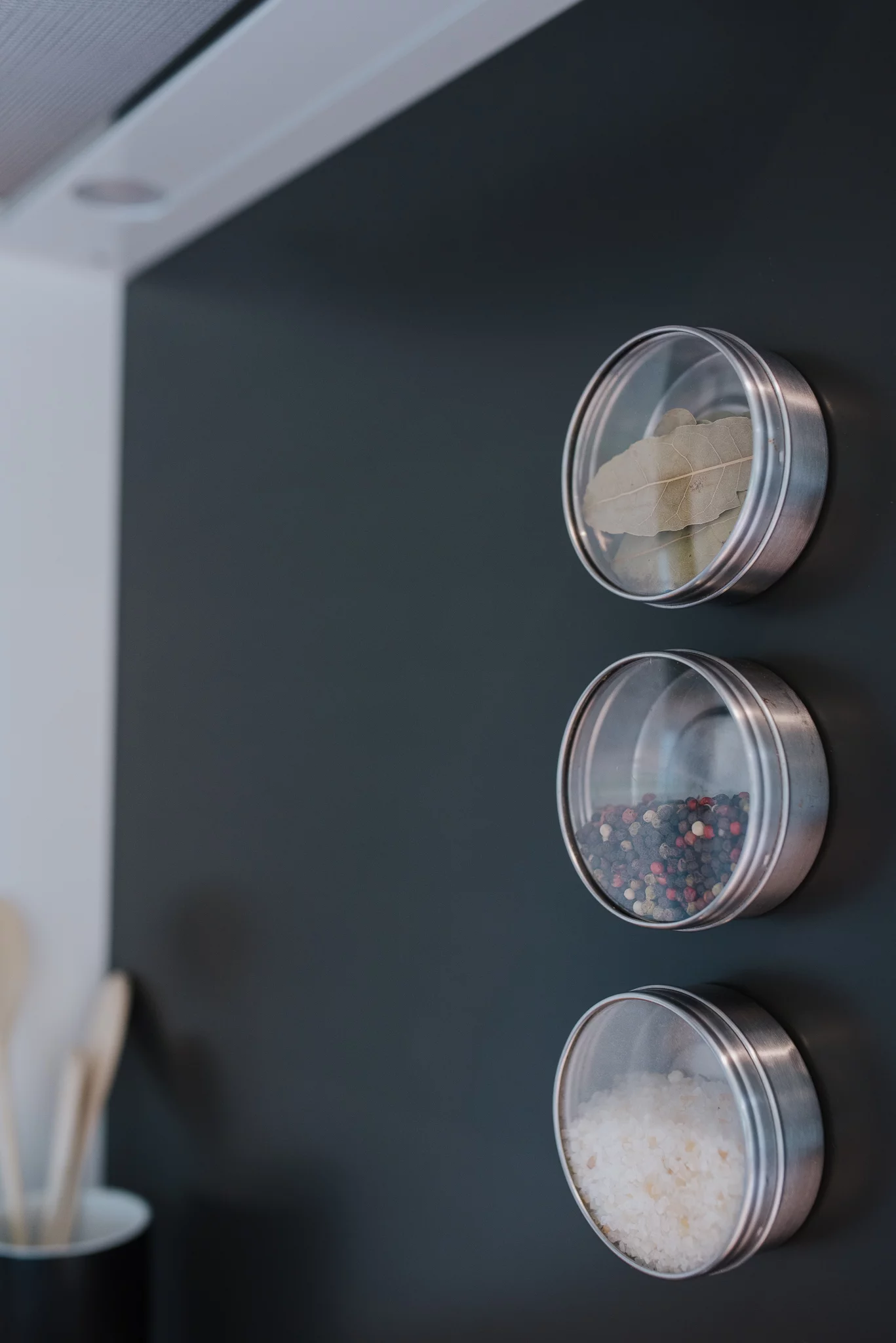 The Dark Horse's magnetic backsplash is useful for storing items