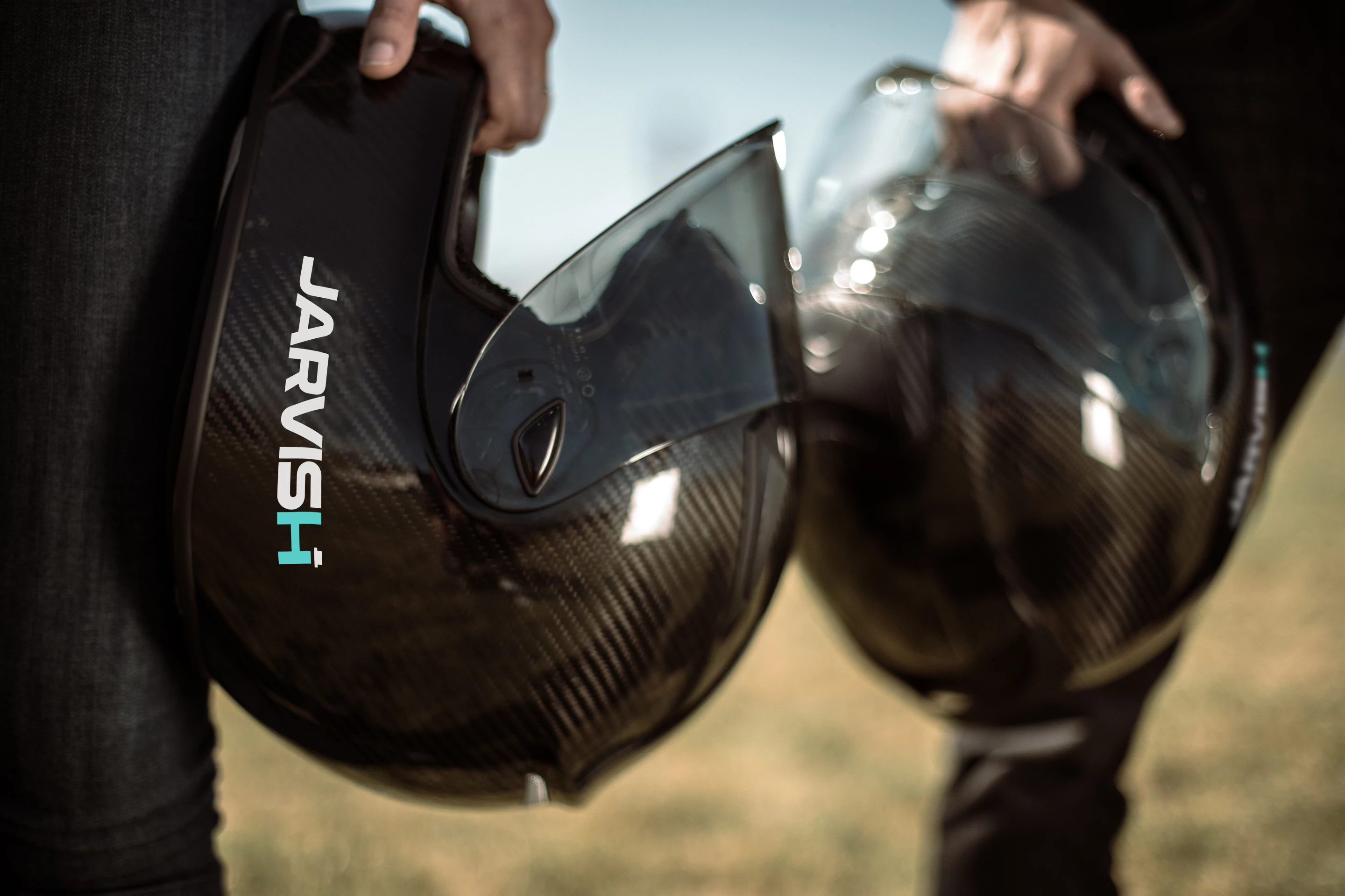 Jarvish X-AR HUD smart helmet: full carbon shells