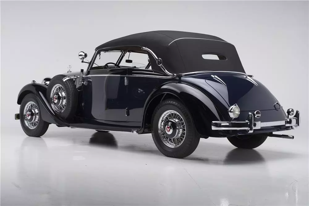 Replete with many luxurious styling features of its big brothers, the 500K and 540K (many of which are in the top 100 most expensive cars of all-time), this elegant 1937 Mercedes-Benz 320 Cabriolet B sold for US$1,045,000, indicating the strength of the entire Mercedes-Benz brand in the pre-war period.