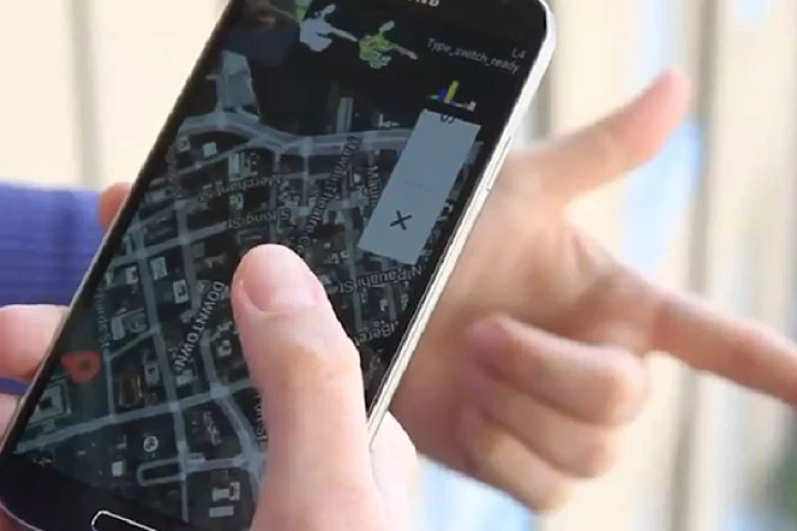 Researchers have developed an app that lets gesture controls be used on existing mobile devices (Photo: ETH Zurich)