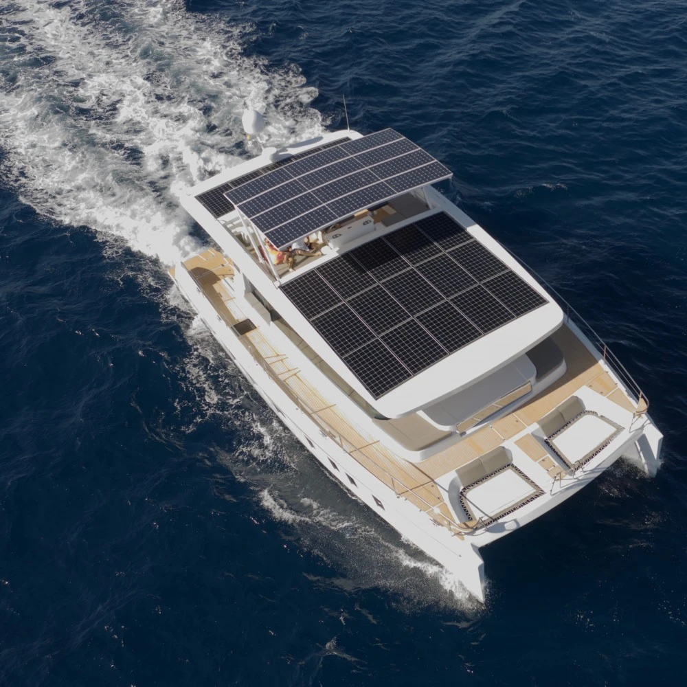 Silent 55: 30 high-efficiency solar panels