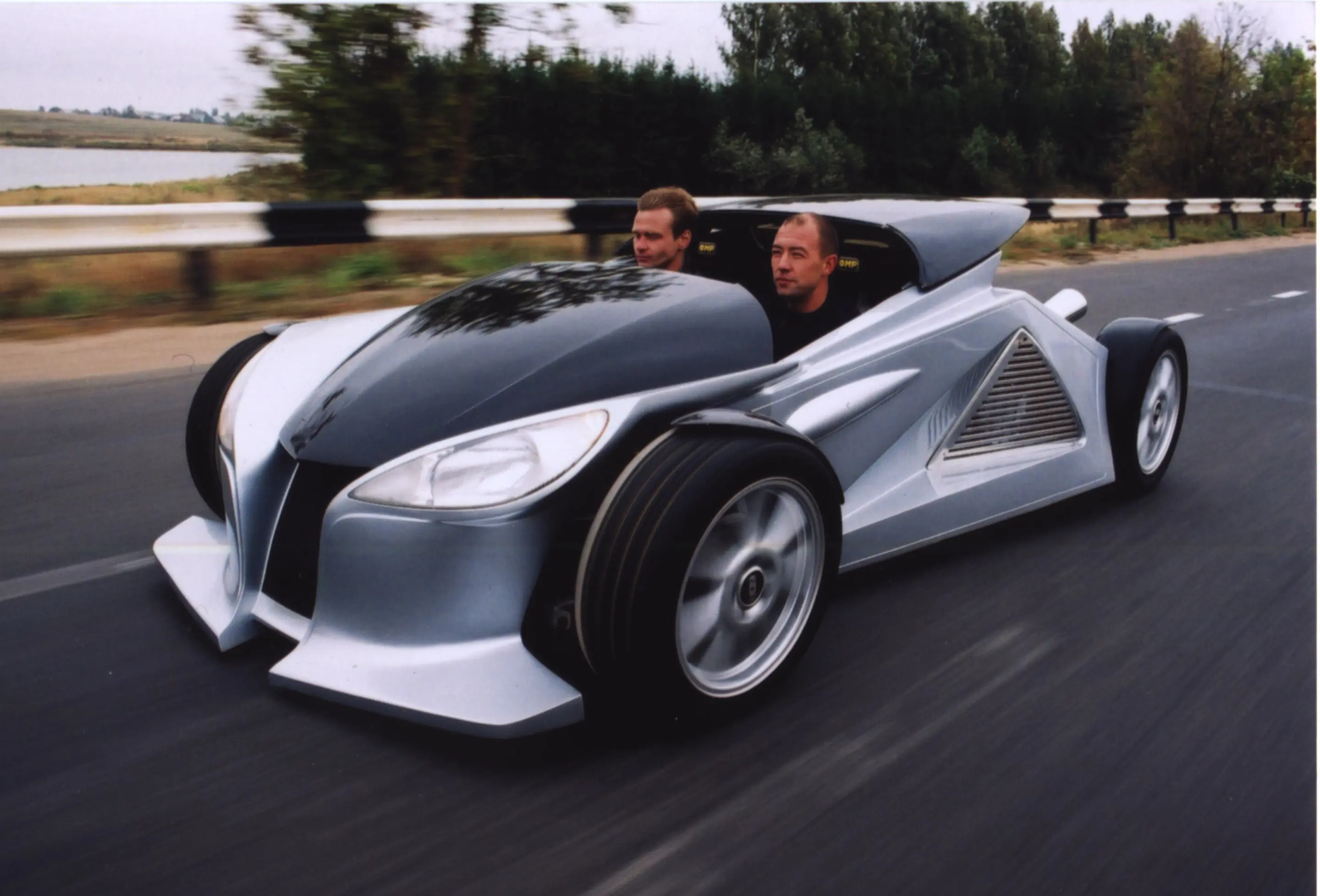The Dartz Mojo roadster - on which the new electric low-rider is based