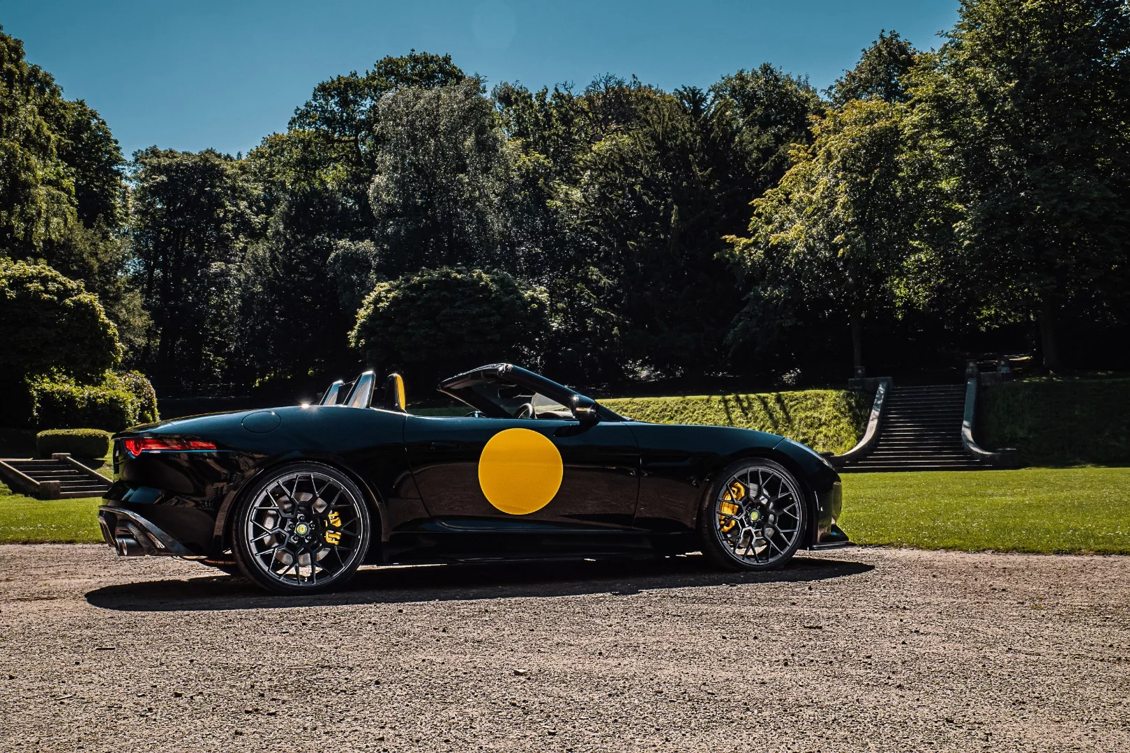 The Lister LFT-C comes with free yellow spot