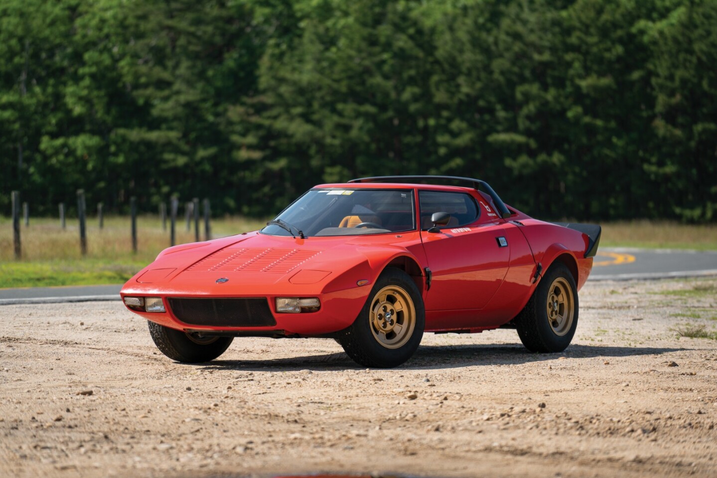 2018 Monterey Car Week Auction Report | 1974 Lancia Stratos HF Stradale by Bertone | Estimate: from $600,000 to $675,000 | Failed to reach reserve price. High bid: $585,000 | Auction: RM-Sothebys | Lot 238 | Official Description