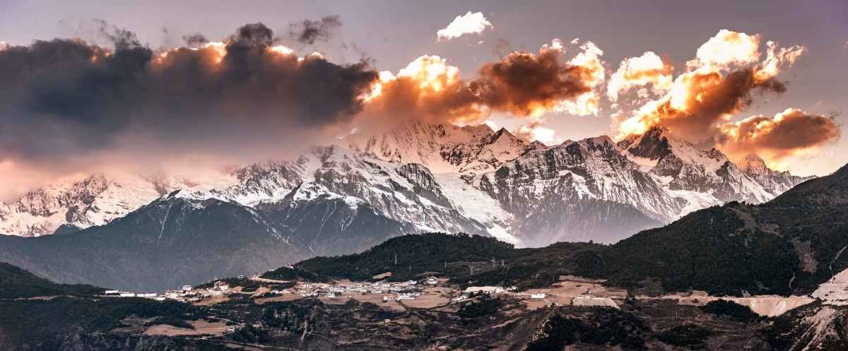 Snow-capped mountains in Tibet, captured with a Phantom 4. This drone shot made the top ten of the Popular Prize in SkyPixel's 2017 Photo Contest