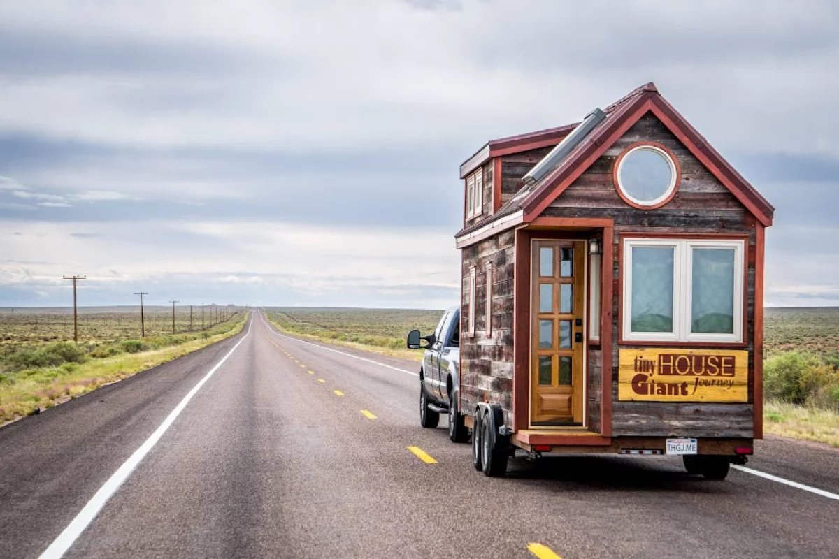 The couple put 22,000 miles (about 35,406 km) on their tiny home