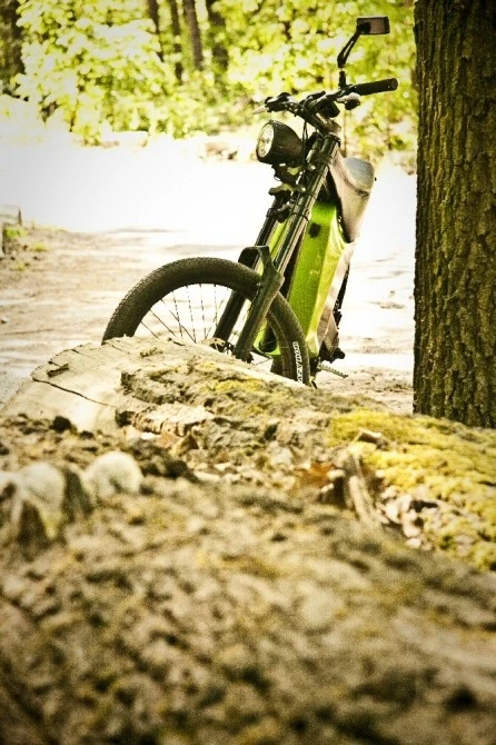 In the city or off road - Elmoto is one hell of a ride