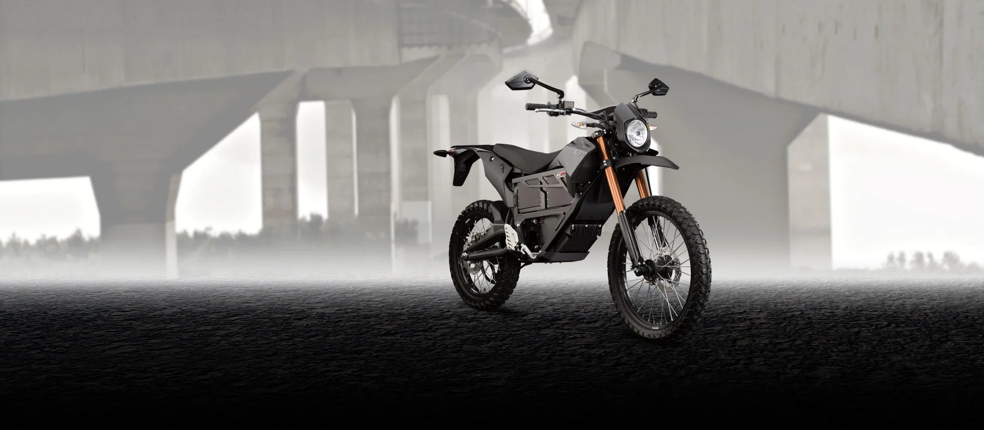 The 2013 Zero FX "Stealth Fighter" replaces the Zero X in Zero Motorcycles' 2013 lineup
