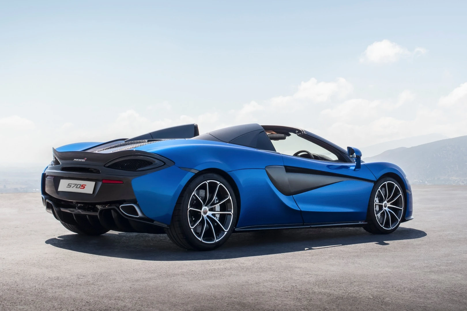 The rear diffuser on the 570S Spider is inspired by the P1