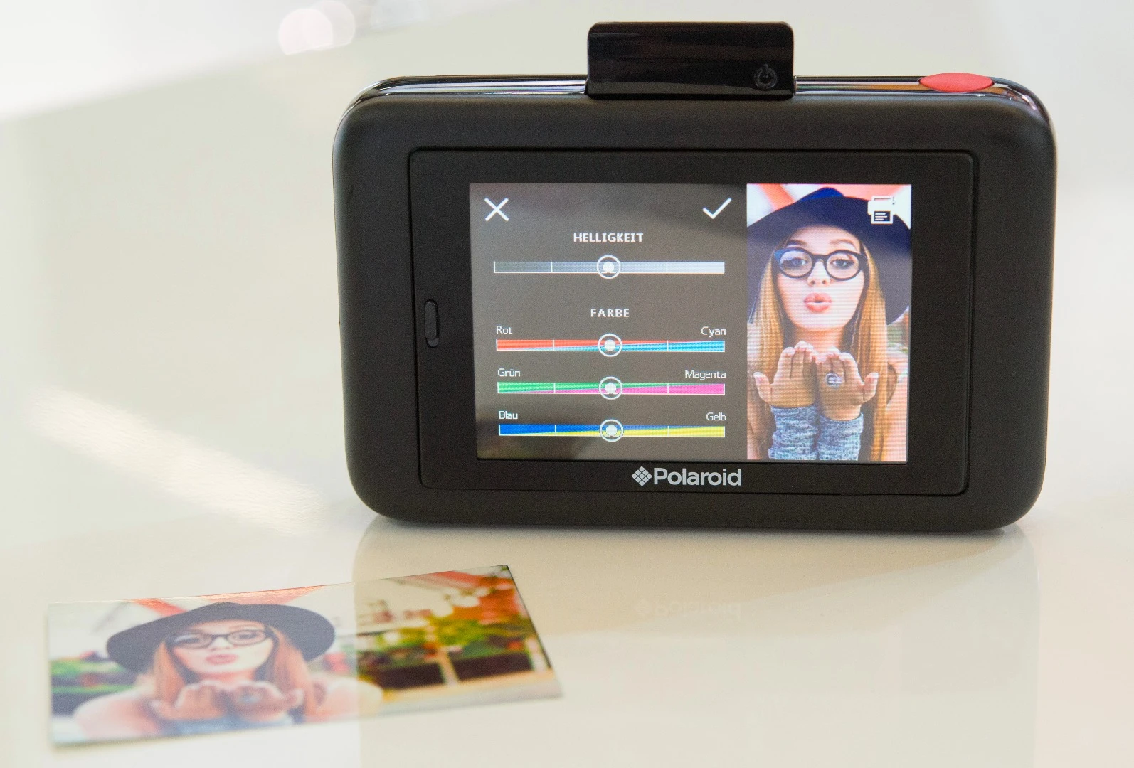 You can make (and see) adjustments to images using the touchscreen on the Polaroid Snap Touch