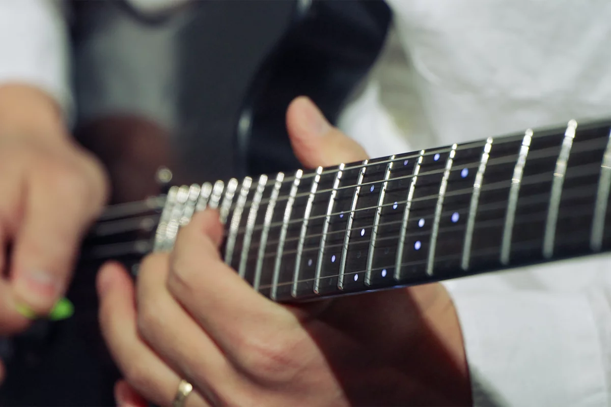 LEDs light the way to quicker learning with the ZamString smart guitar and ZamStar mobile app