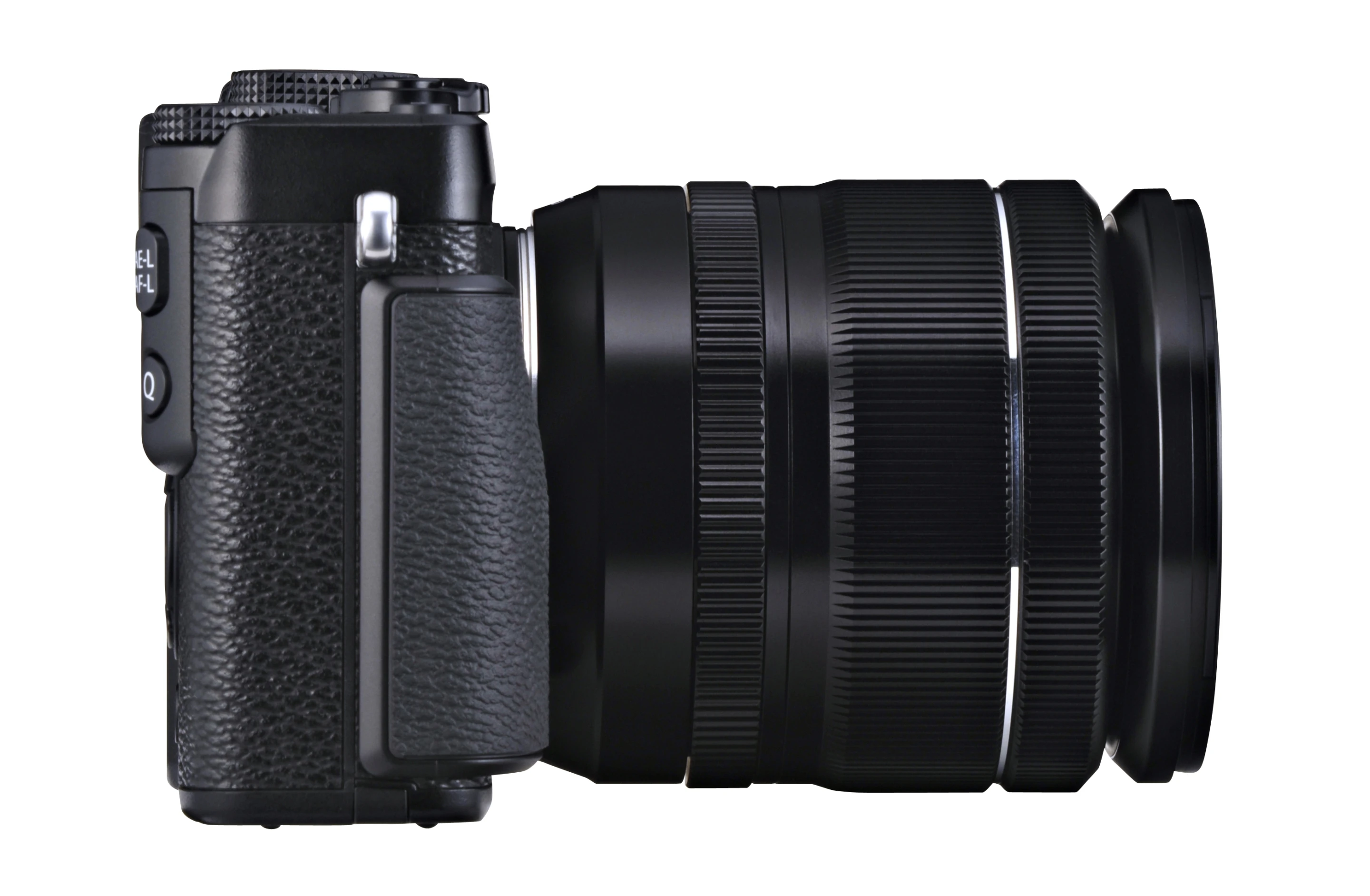 The color filter arrangement also helps to produce low-noise images even at high ISO