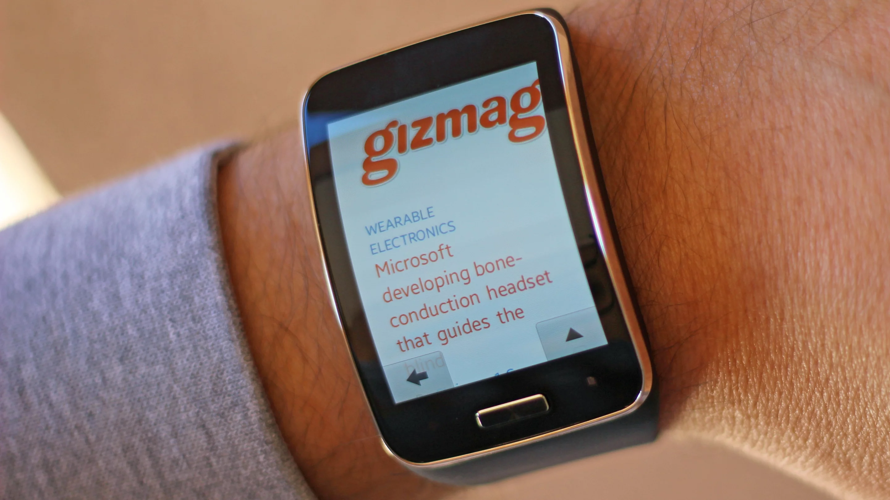 Samsung Gear S (Photo: Will Shanklin/Gizmag.com)