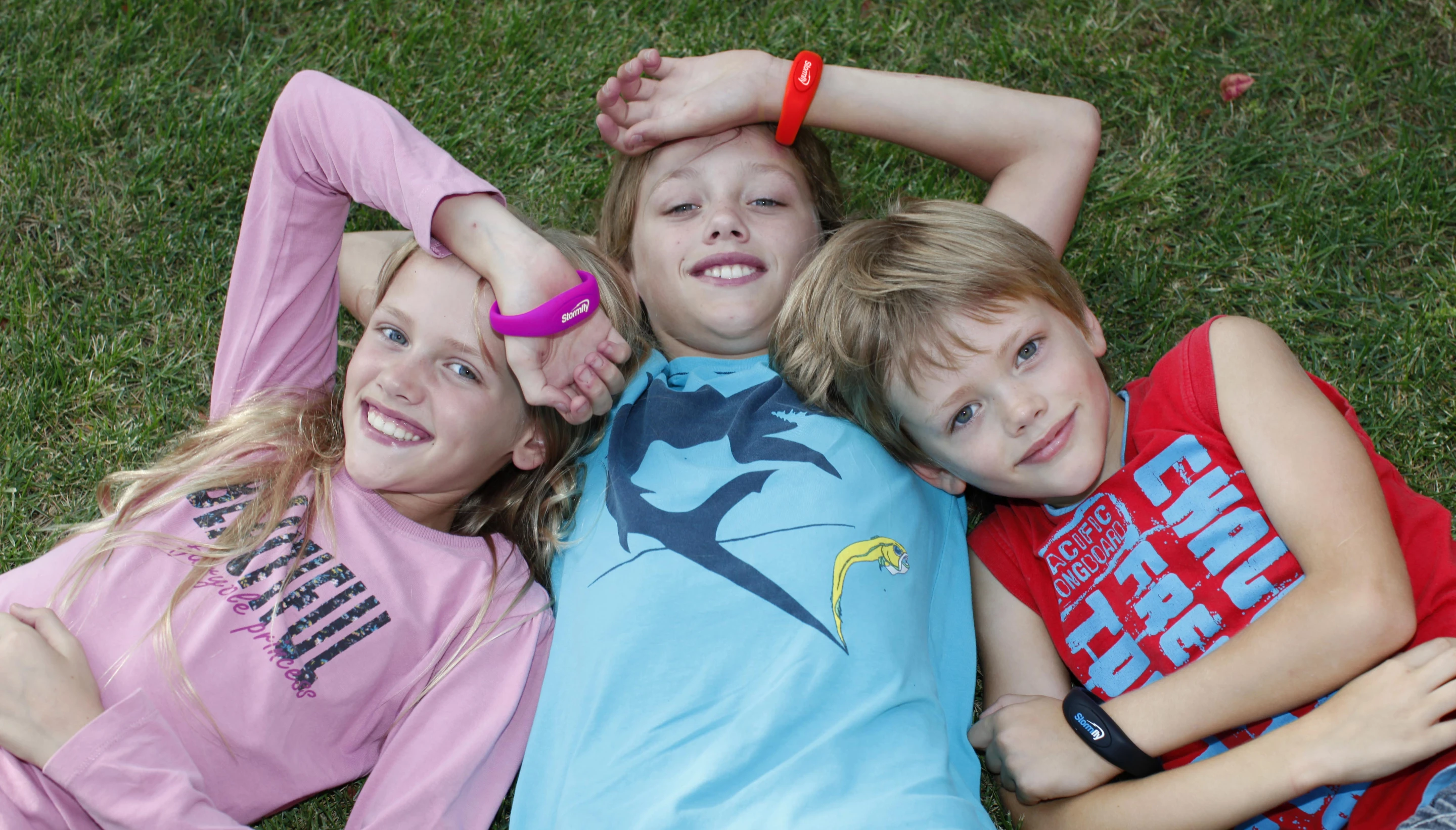Kids using shared computers at school can use their own operating system with StormFly, without impacting on the machine being used