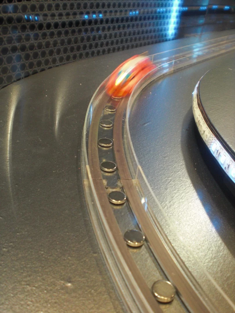 This is the prototype Linear Liner at full 600 km/h scale speed seen at the Tokyo Toy show in June 2014