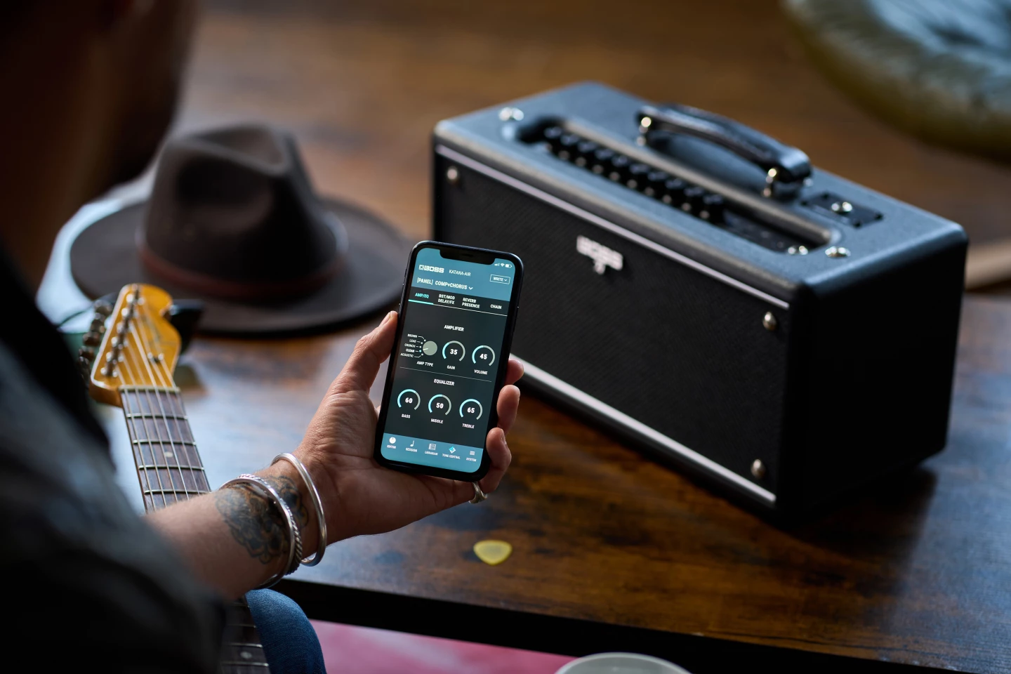 The Katana-Air EX includes Bluetooth for pairing to a mobile device running the Boss Tone Studio app