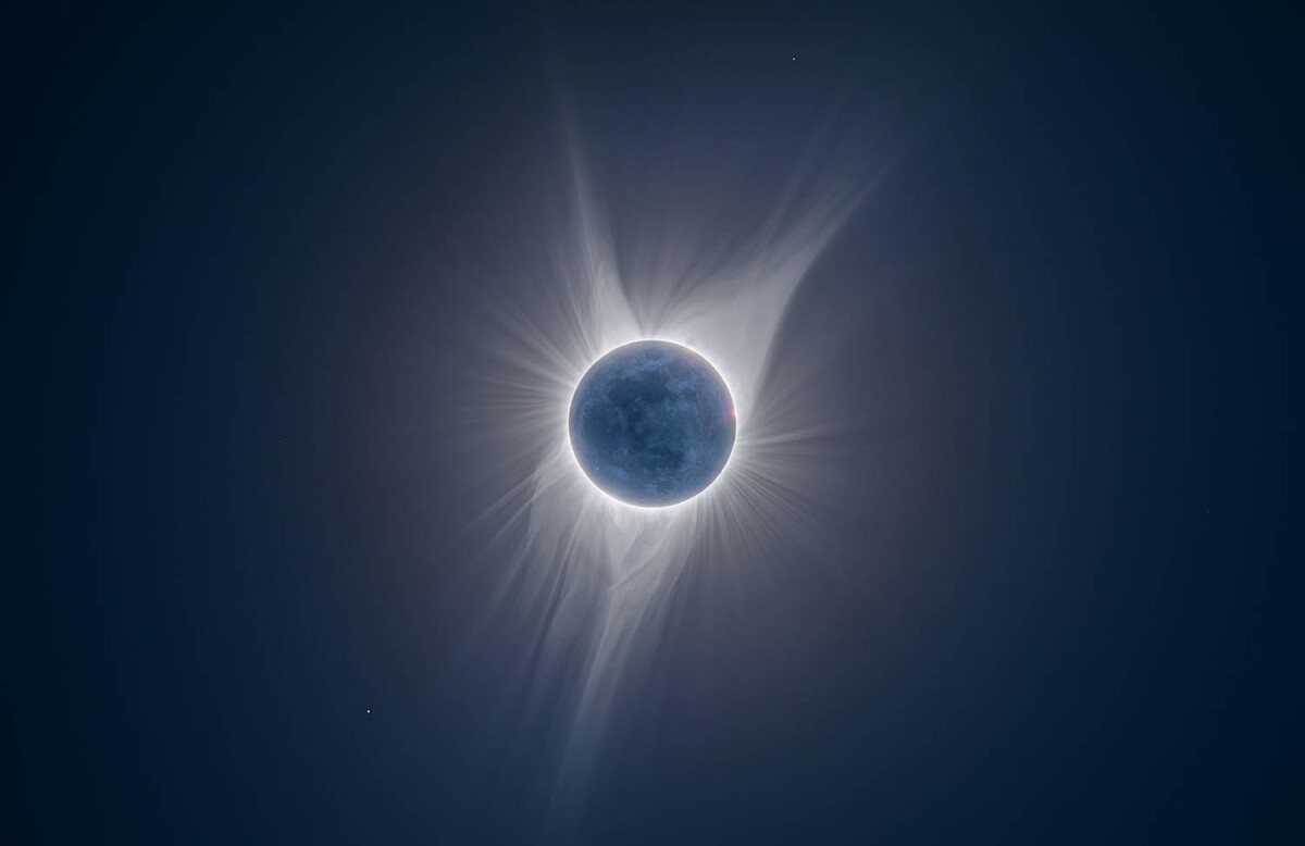 Earth Shine