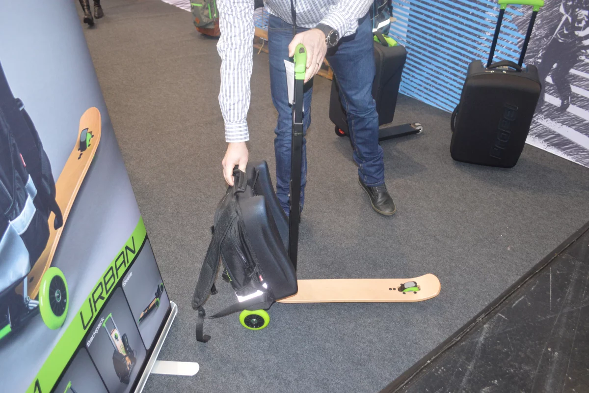 Removing the backpack