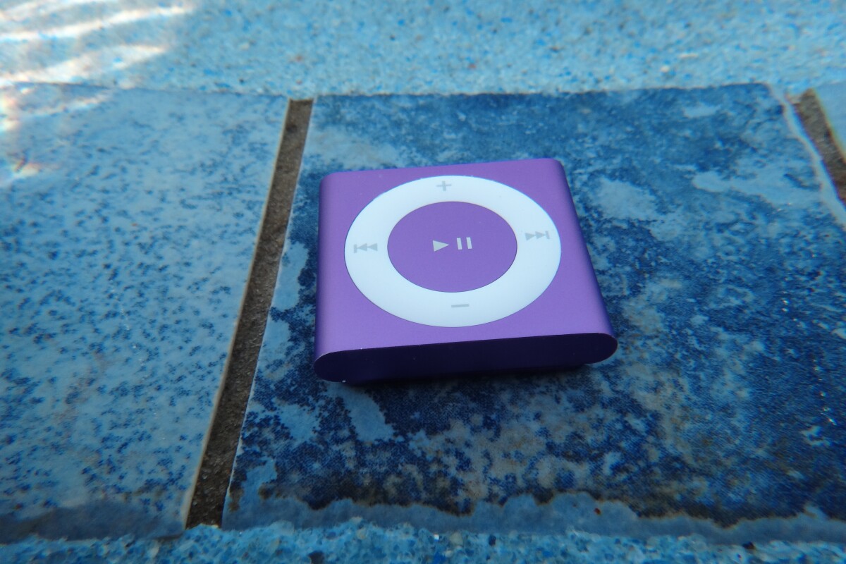 Review Waterproof Ipod Shuffle From Underwater Audio