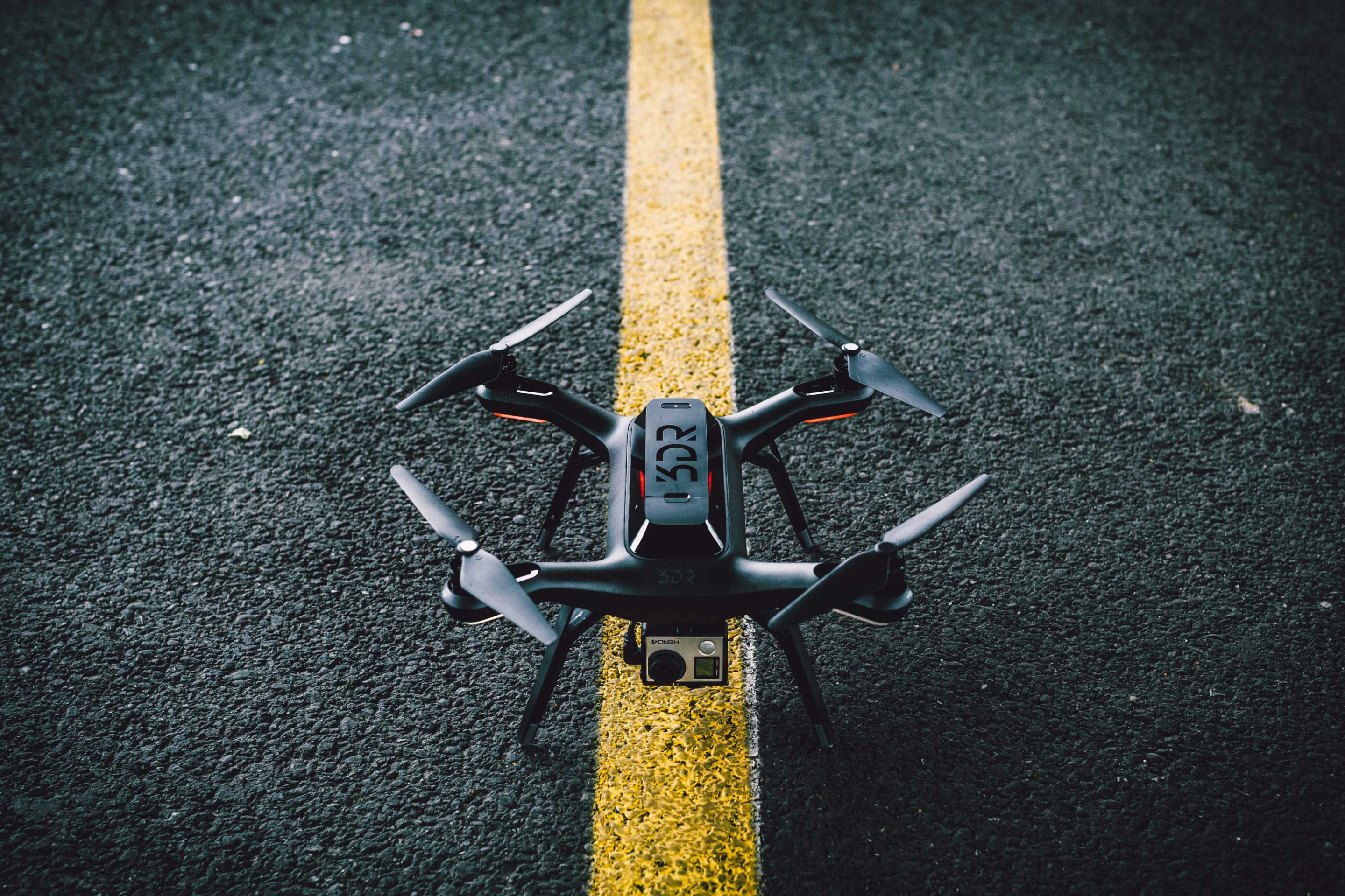 3D Robotics introduces its latest drone, the Solo quadcopter, a direct competitor for the DJI Phantom 3