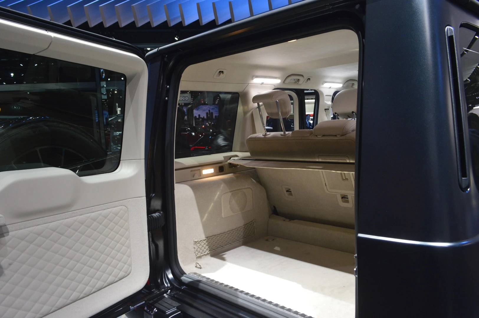 The new G-Class on display at Detroit NAIAS: inside the luggage section